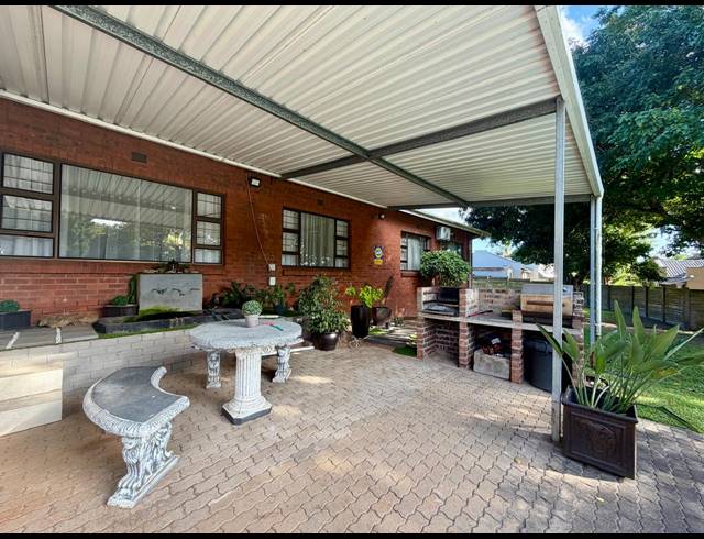3 BEDROOM HOUSE FOR SALE IN BIRDSWOOD